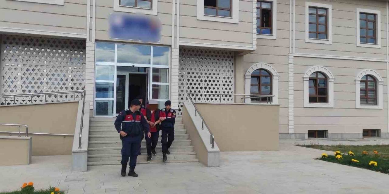 Hırsızlık Suçlarından Araması Bulunan 2 Şahıs Yakalanarak Cezaevine Teslim Edildi