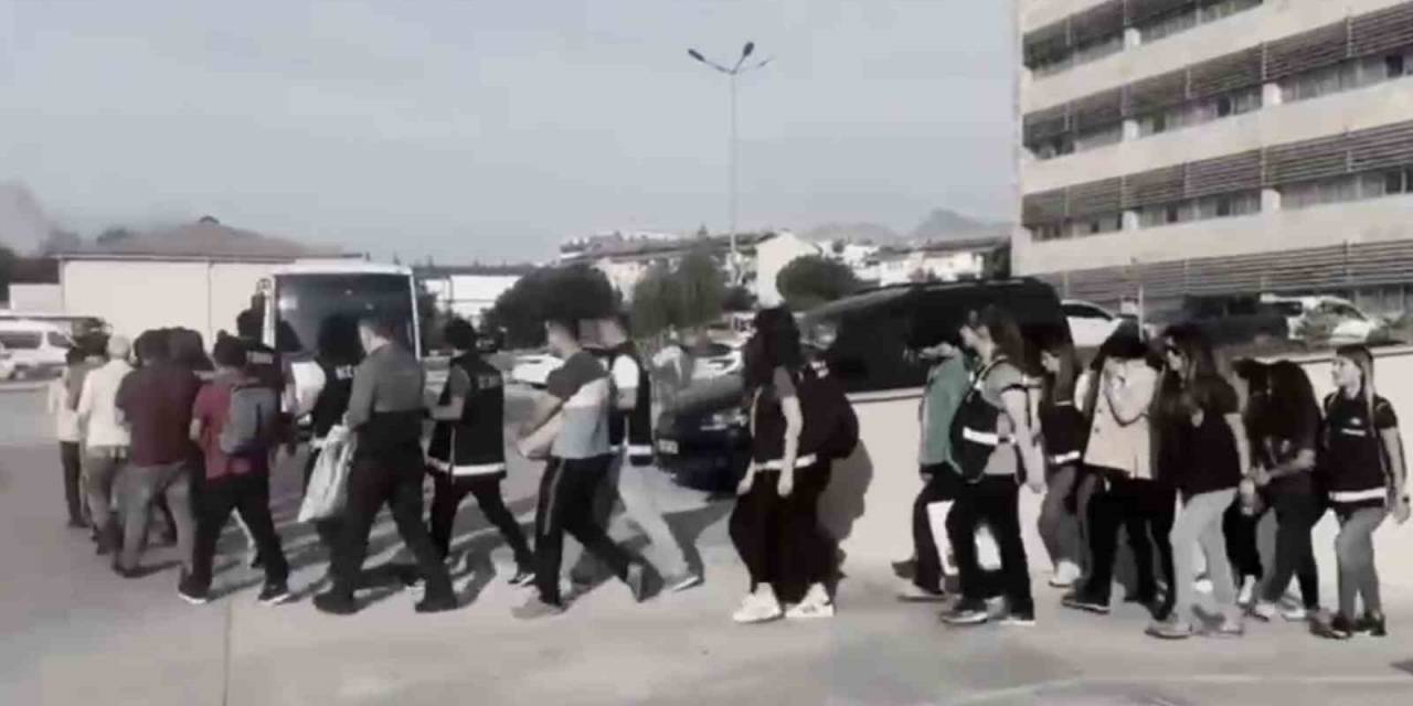 Antalya’da Medikal Malzeme Operasyonu: 3 Tutuklama