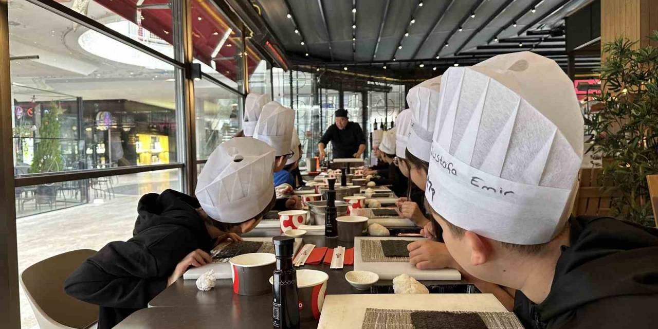 Minik Öğrenciler Suşi Yapmayı Öğrendi