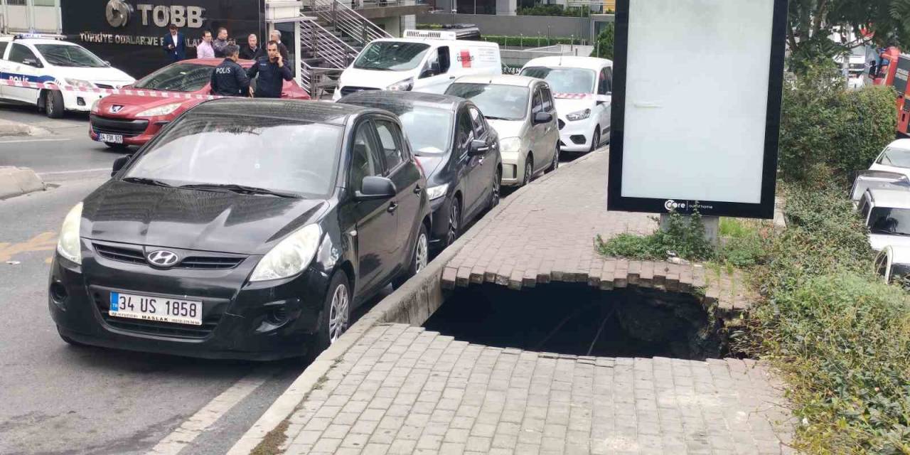Şişli’de Kaldırım Çöktü, Çukura Düşen Kadın Yaralandı