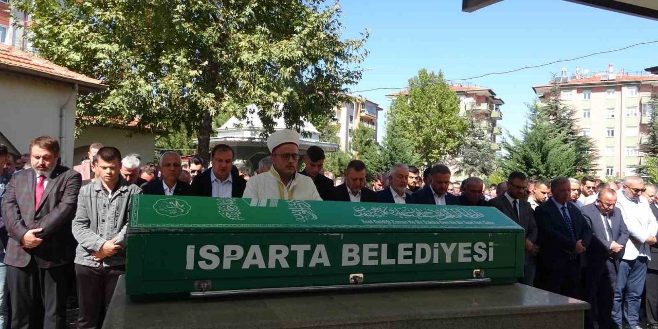 4 Yıllık Yaşam Mücadelesini Kaybeden Mhp Eski İl Başkanı Memleketi Isparta’da Toprağa Verildi