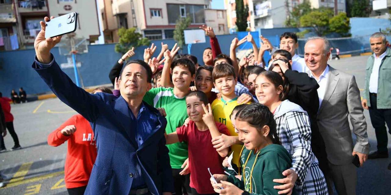 Tuzla Belediyesi, ’eğitim Kenti Tuzla’ Mottosuyla Okullara Destek Vermeye Devam Ediyor