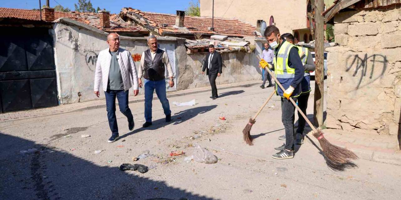 Meram Çevre Timi Sonbahar Temizliği İçin Sahada