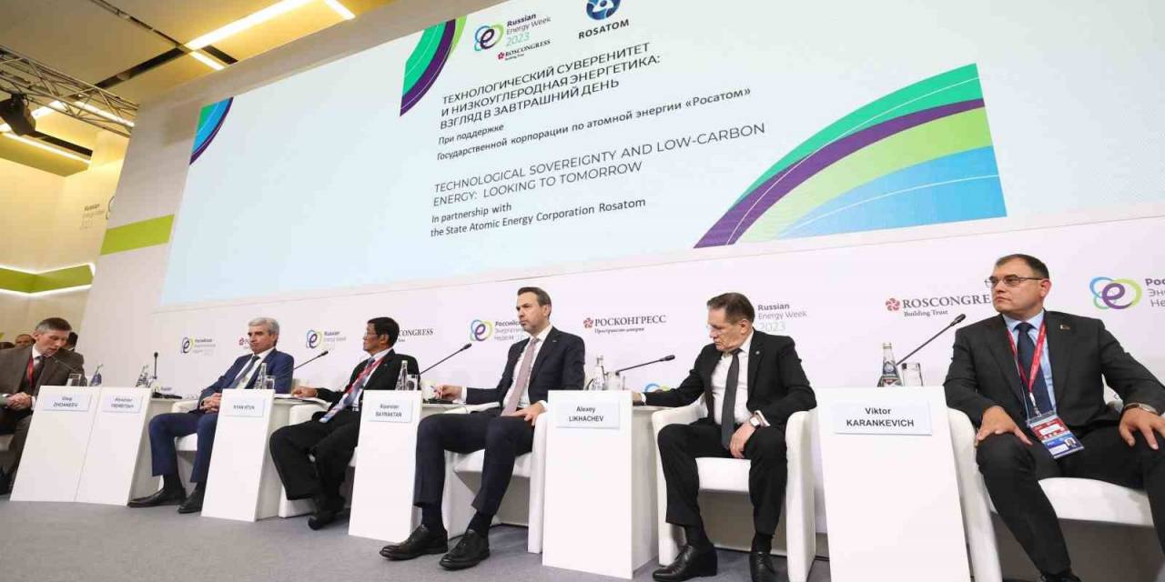 Enerji Ve Tabii Kaynaklar Bakanı Bayraktar: "Rosatom Türk Yenilenebilir Enerji Pazarına Yatırım Yapmak İstiyor"