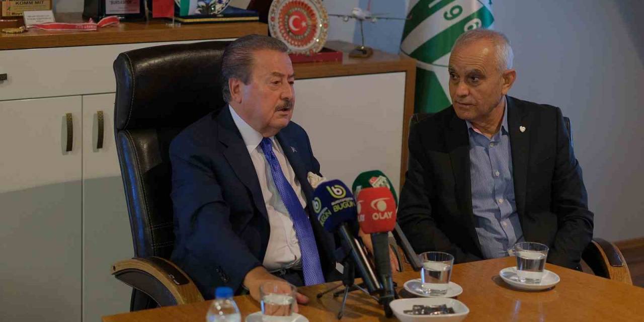 Cavit Çağlar, Bursaspor Kulübü’nü Ziyaret Etti