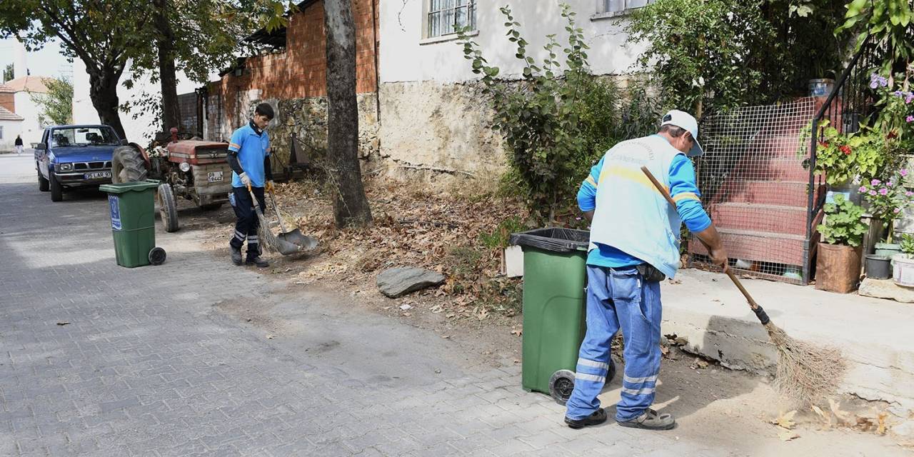 Kuşadası Belediyesi Temizlik Çalışmalarına Hız Verdi