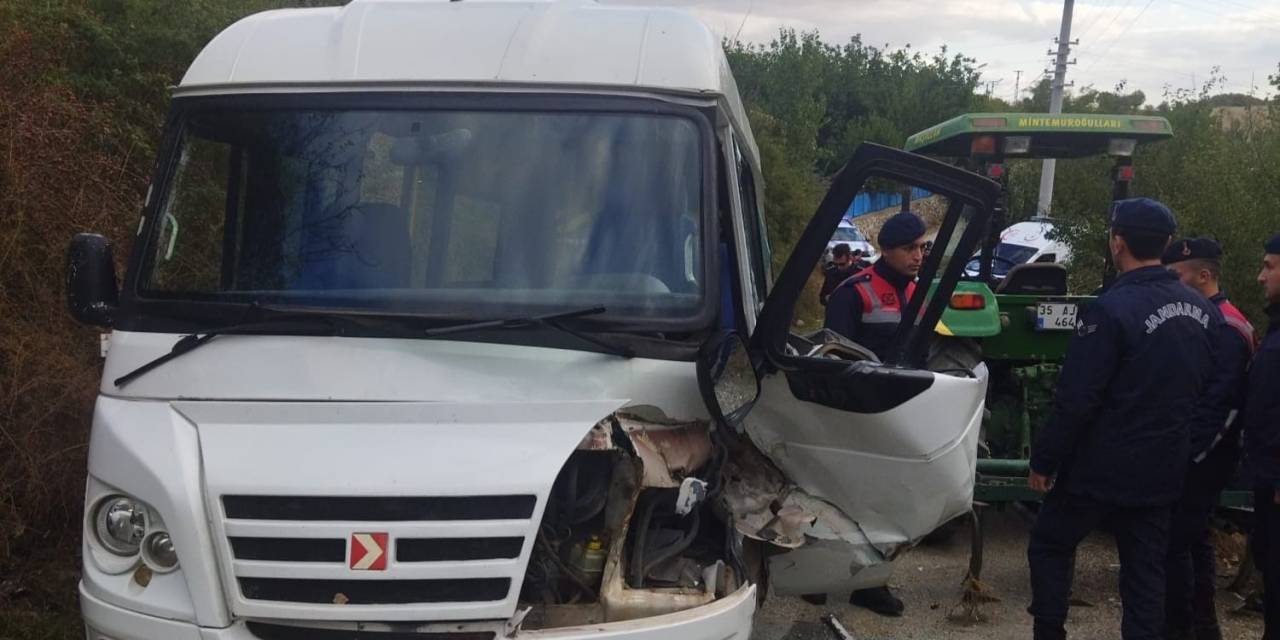Çorum’da Öğrenci Servisi Kaza Yaptı