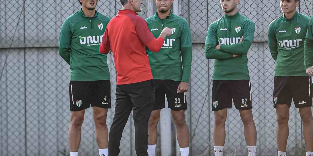 Bursaspor, Murat Sözkesen Yönetiminde Çalıştı
