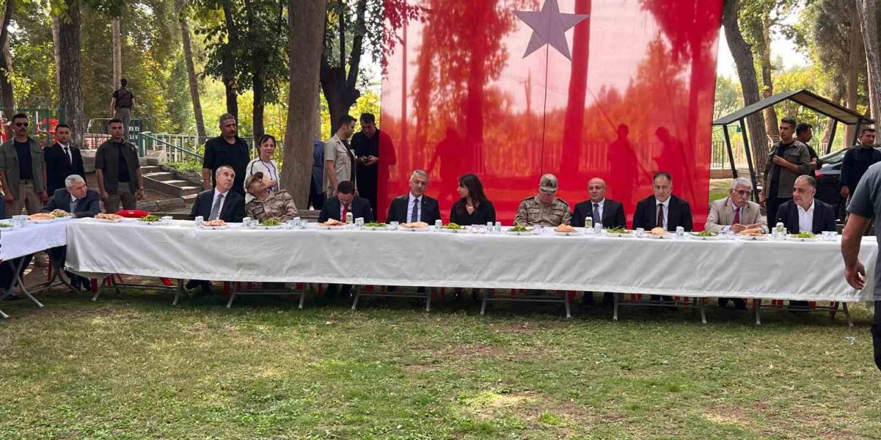 Mardin’de 4 Yıl Önce Teröristlerin Katlettiği 12 Kişi Anıldı