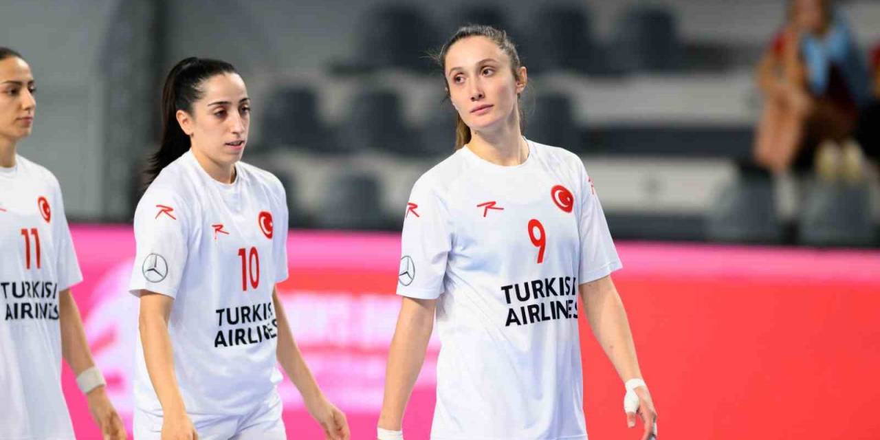 A Milli Kadın Hentbol Takımı, Karadağ’a Mağlup Oldu