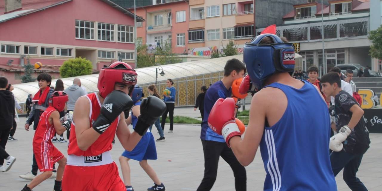 Amatör Spor Haftası Etkinlikleri Bayburt’ta Renkli Görüntülere Sahne Oldu