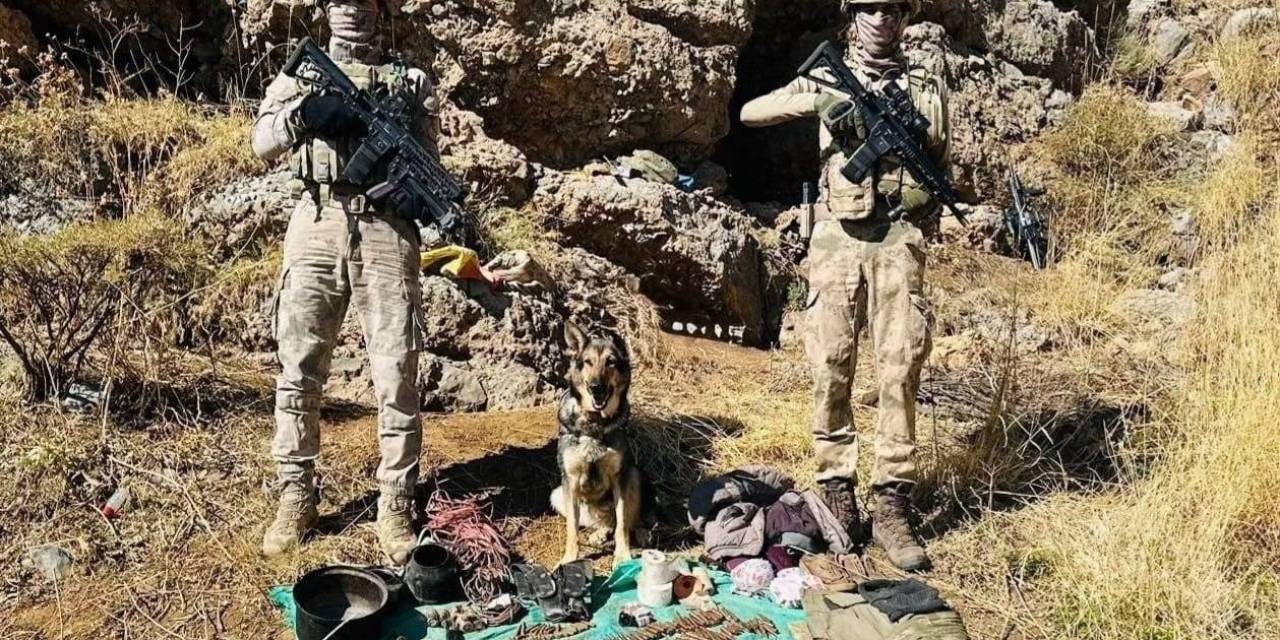 Hakkari’de Terör Operasyonu: Silah, Mühimmat Ve Uyuşturucu Ele Geçirildi
