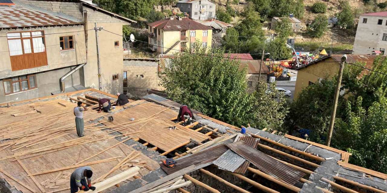 Çukurca’nın 400 Yıllık Kale Evleri Butik Otel Olma Yolunda