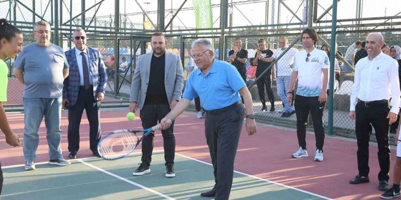 Büyükkılıç’tan Tenis Defi Ligi Sporcularına Tebrik