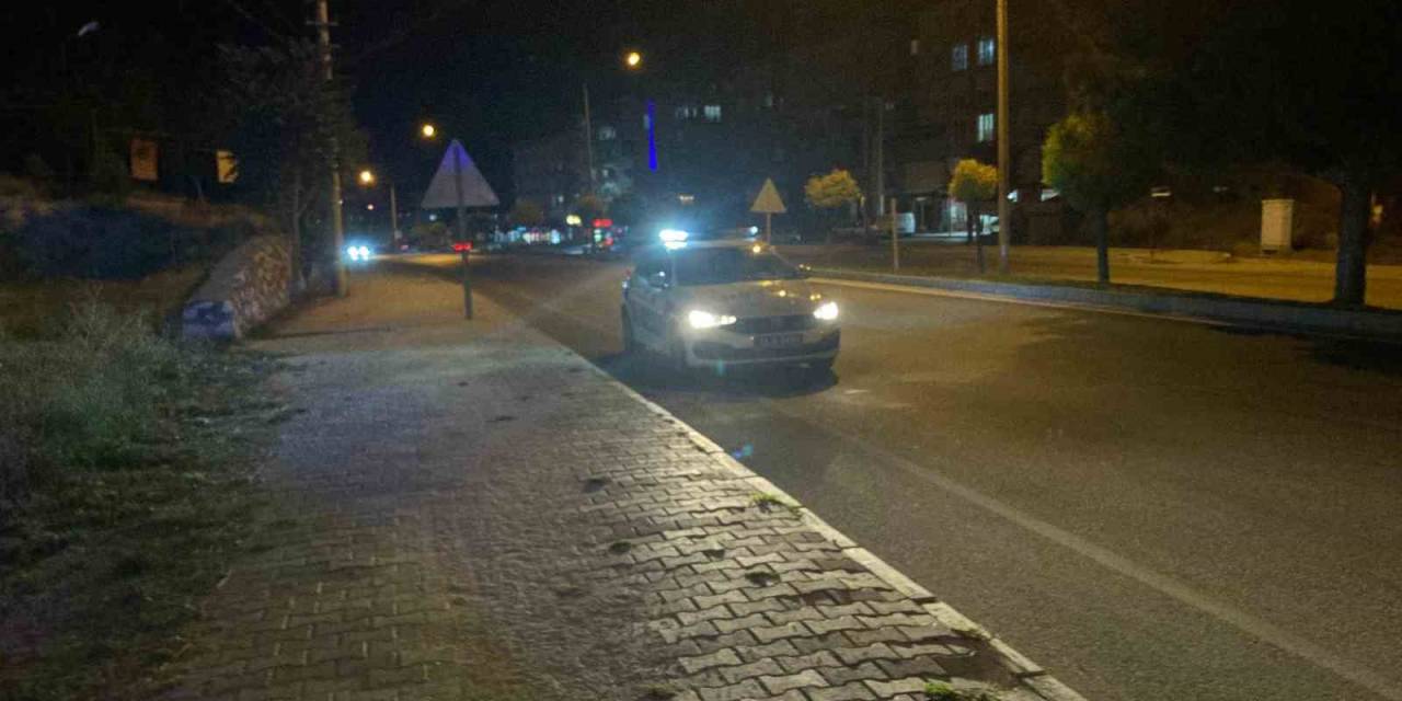 Burdur’da Yolun Karşısına Geçmen İsteyen Yayaya Otomobil Çarptı