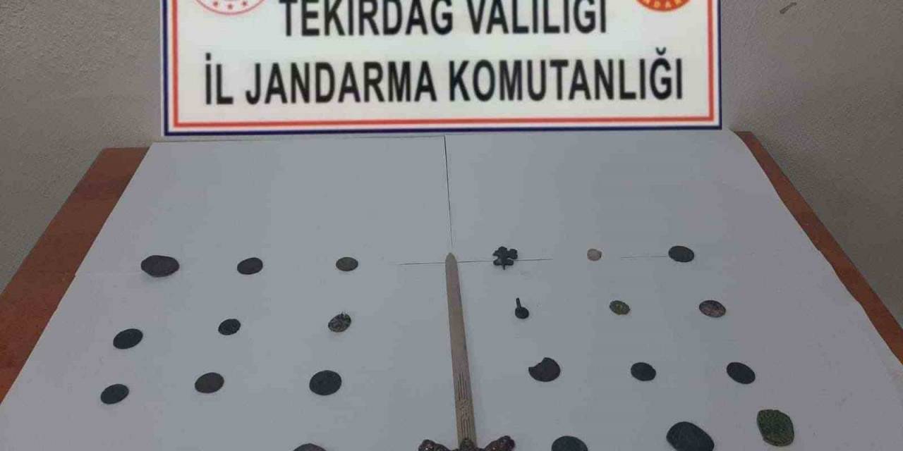Tekirdağ’da Sikke Ve Kılıç Bulundu