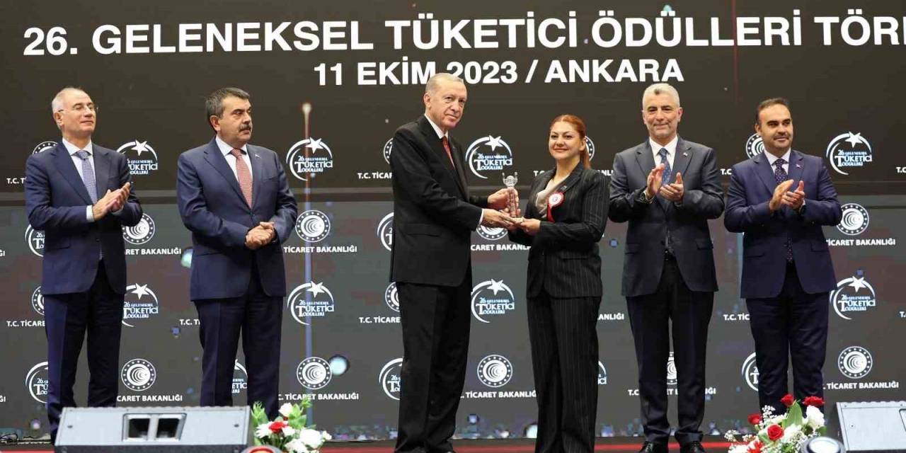 Trt Erzurum Radyosu Ödüle Layık Görüldü