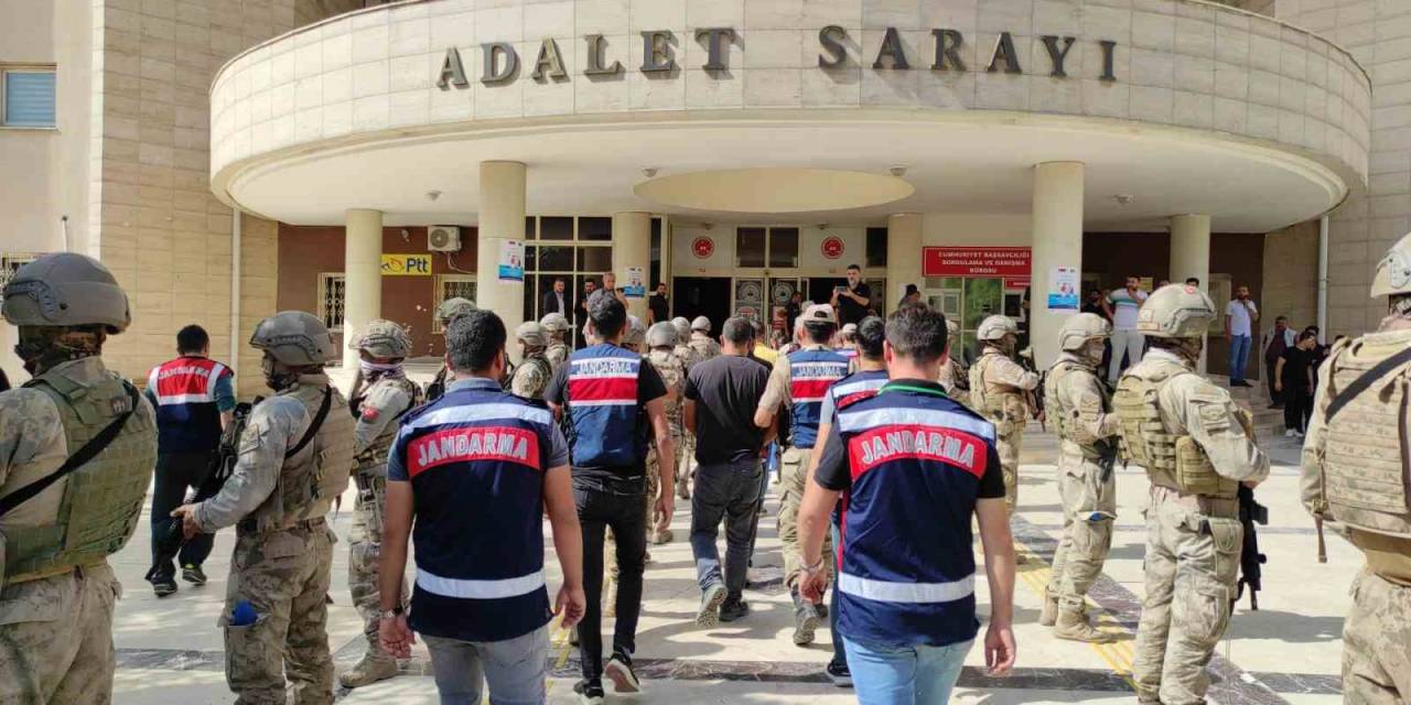 Şanlıurfa Merkezli Terör Operasyonunda Yakalanan 8 Şüpheli Adliyede