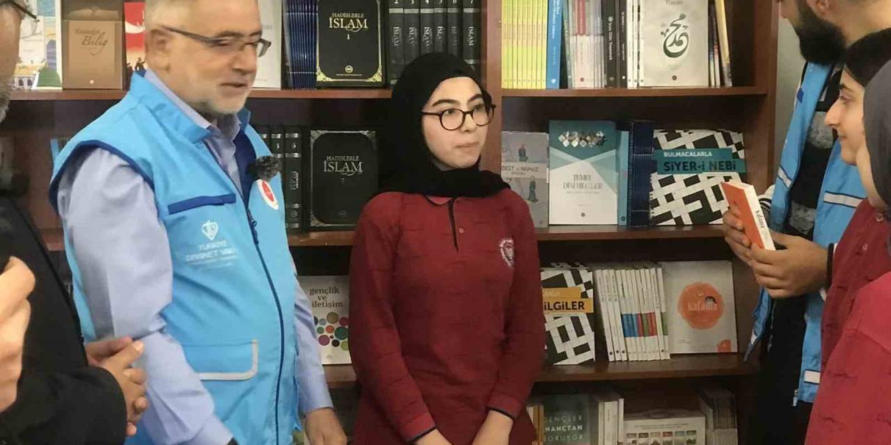 İsrail’in Filistin’e Yönelik Saldırılarına “Hediyem Kitap Olsun” Projesiyle Tepki