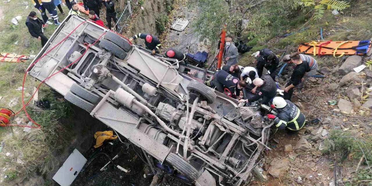 5 Kişiyi Ölüme Götüren Servisin Emniyet Kemeri Bile Yokmuş