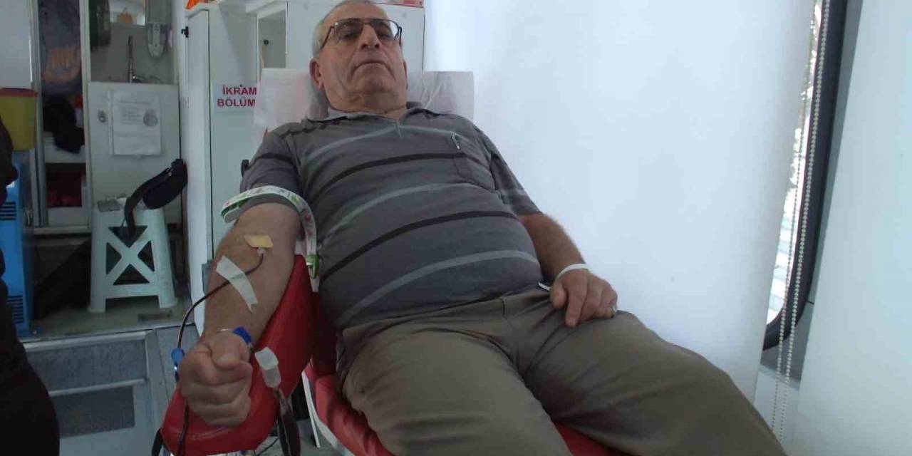 15 Yıldır Düzenli Kan Veriyor