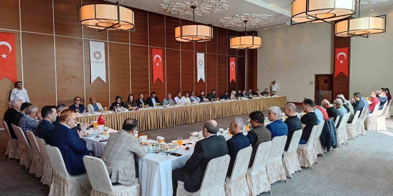 Mardin Valisi Basın Mensuplarıyla Bir Araya Geldi