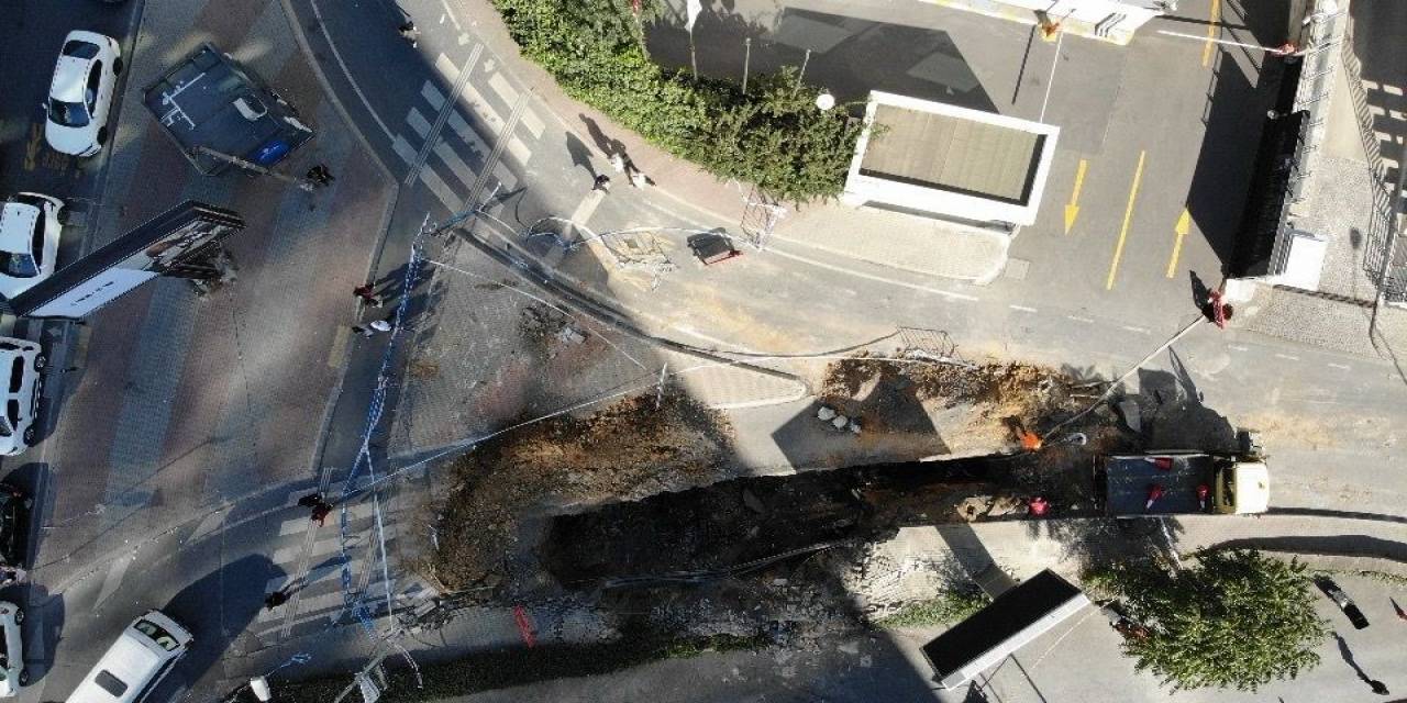 Şişli’de Çöken Kaldırımdaki Onarım Çalışmaları Havadan Görüntülendi