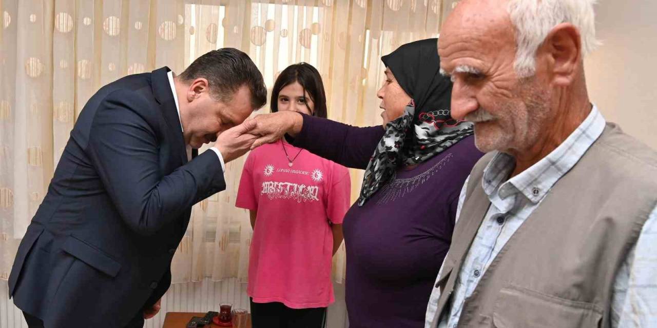 Başkan Yücel Yılmaz’a Vatandaşlardan Teşekkür