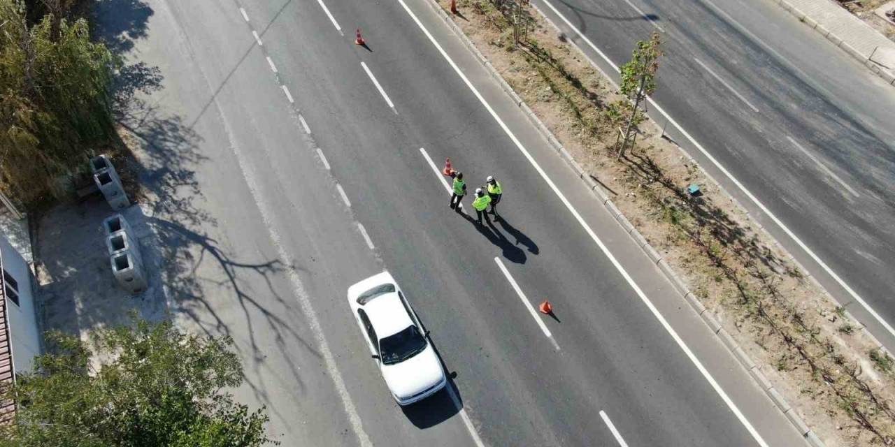 Aksaray’da Polis Trafiği Helikopterle Havadan Denetledi