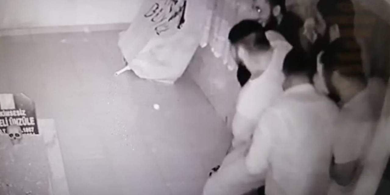 Yağlı Güreş Öncesi Korku Evinde Stres Atan Pehlivanların O Anları Güldürdü