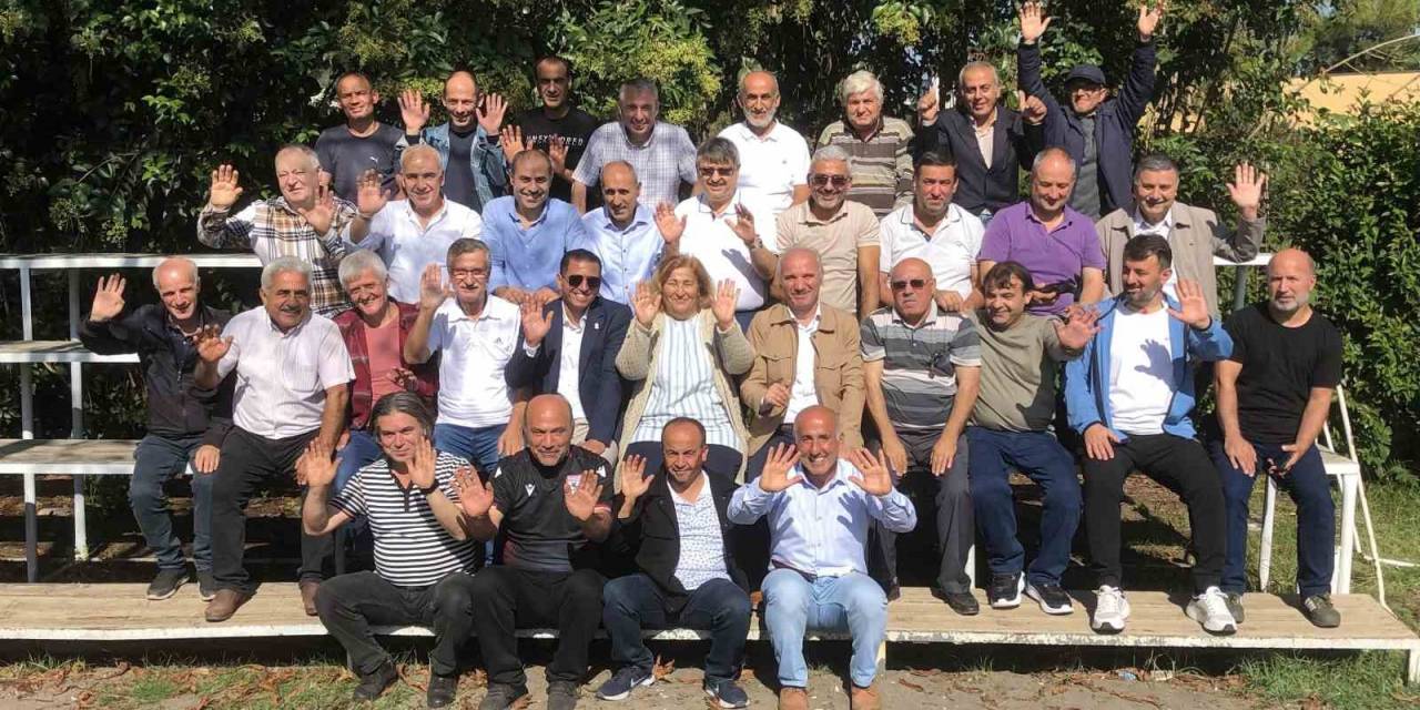 Annelik Yaptığı Yuva Çocuklarıyla 35 Yıl Sonra Buluştu