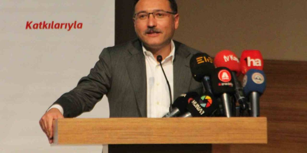 Vali Çiçek: "Birçok Masum Gibi Gördüğümüz Şeylerin Aslında Hırsızlık Olduğunu Bu Programlar Sayesinde Görüyoruz"