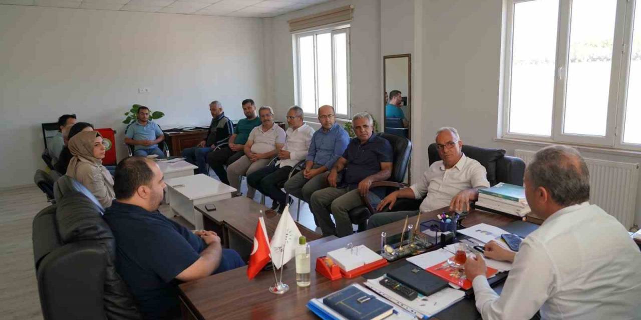 Kılınç, Park Ve Bahçeler Müdürlüğü Personellerini Tebrik Etti