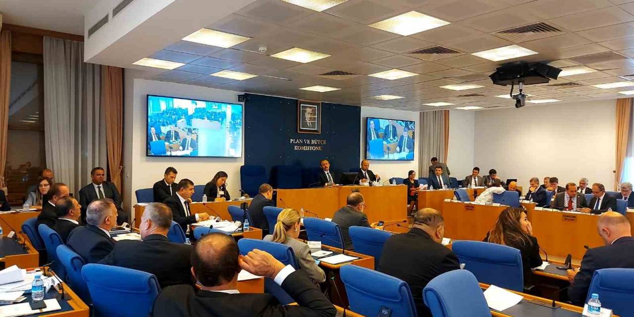 Konutların Turizm Amaçlı Kiralanmasına İlişkin Kanun Teklifi Komisyonda Görüşülmeye Başlandı