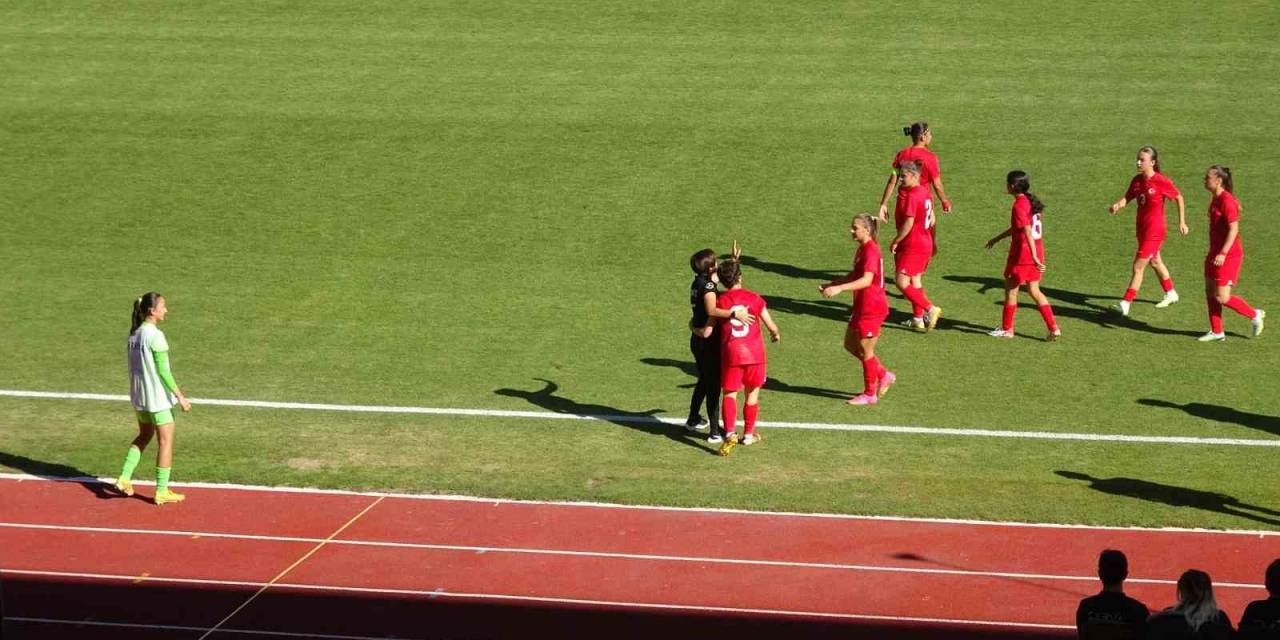 U17 Kadın Milli Takımı, Avrupa Şampiyonası’nda Estonya’yı 3-1 Mağlup Ederek A Ligi’ne Yükseldi