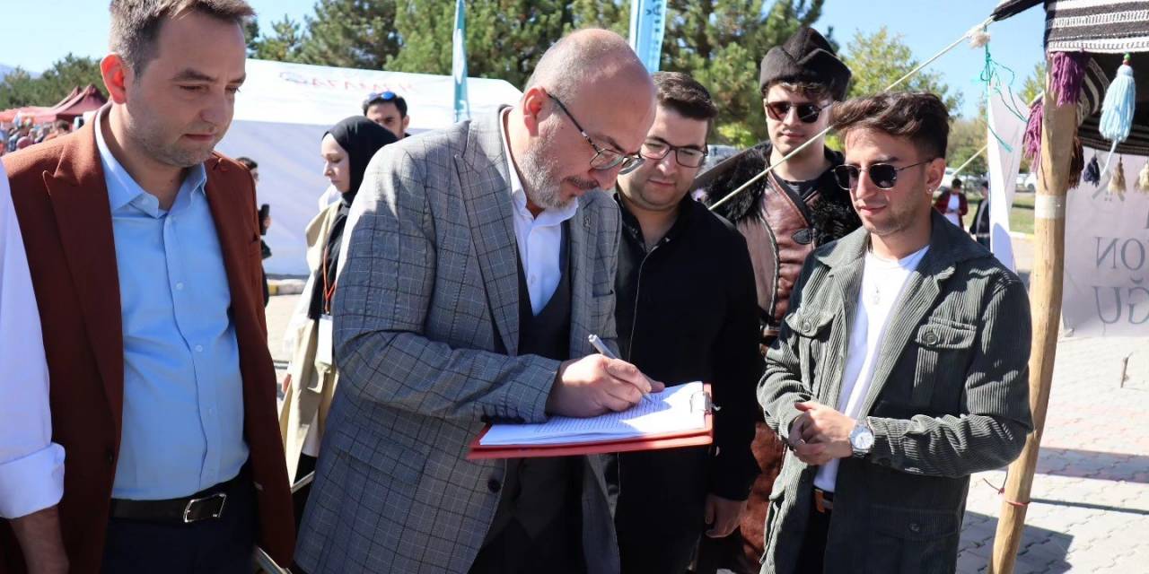 Başkan Mustafa Önsay: "Büyük Ve Güçlü Türkiye’nin Mimarları, Gençlerimize Güveniyoruz"