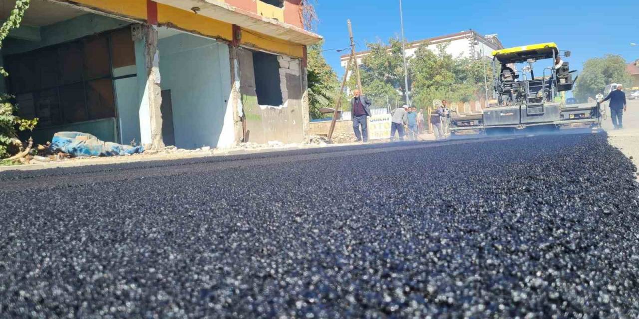 Afşin Belediyesi Asfalt Çalışmalarına Devam Ediyor