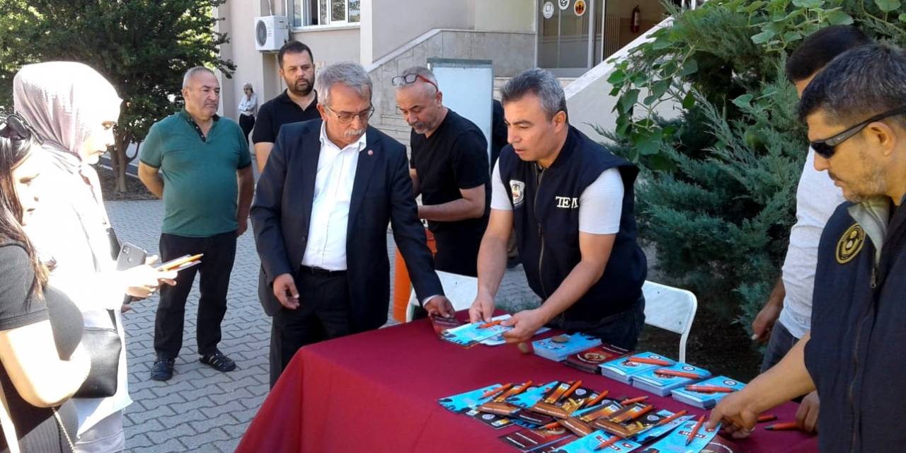 Üniversite Öğrencileri İllegal Örgütlerin Tuzaklarına Karşı Bilgilendirildi