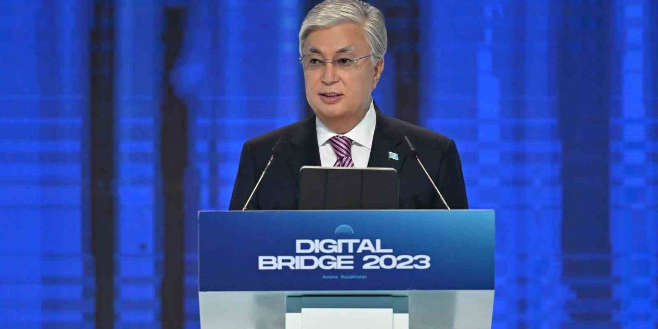 Kazakistan Cumhurbaşkanı Tokayev: "Yapay Zekanın Geniş Çapta Uygulanması, Kazakistan’ın Gelişiminde Önemli Rol Oynayabilir"