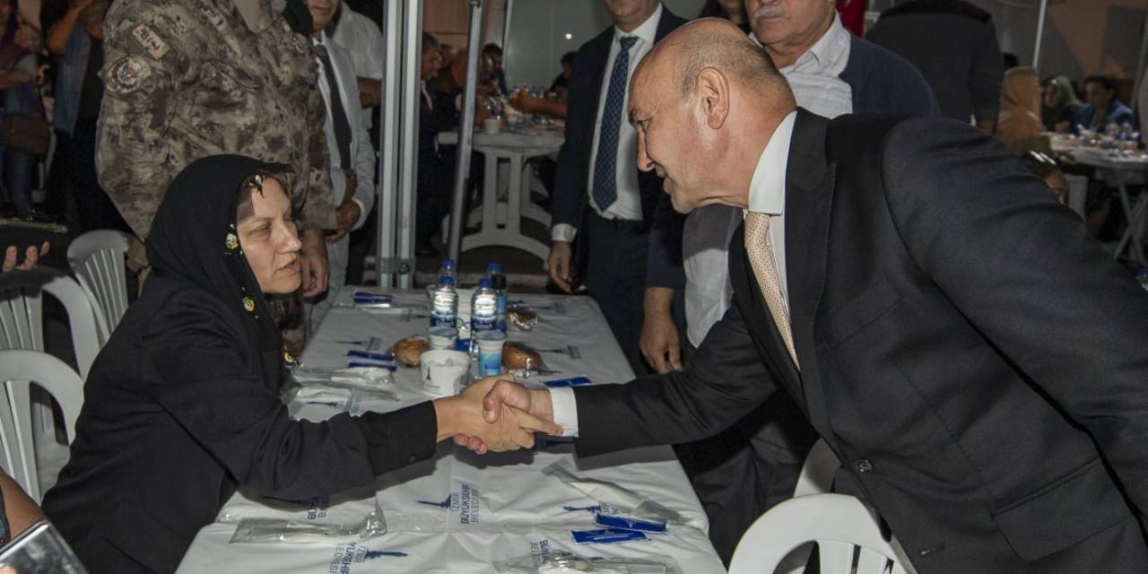 Başkan Soyer’den Şehit Polis Şimşek’in Ailesine Taziye