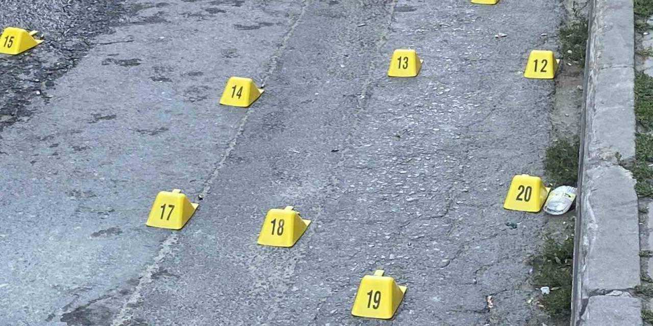 Seyir Halindeki Araç Kurşun Yağmuruna Tutuldu: 1 Yaralı