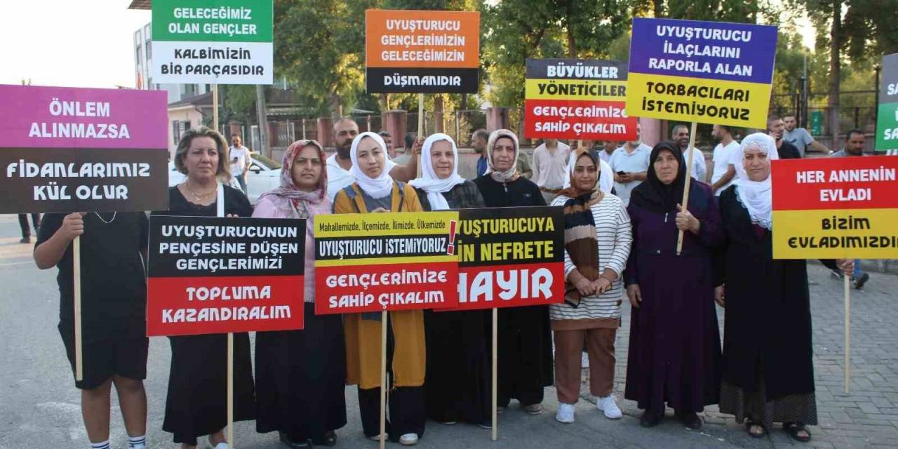 Nazilli’de Yakınları Uyuşturucu Bağımlısı Olan Ailelerden İlginç Eylem