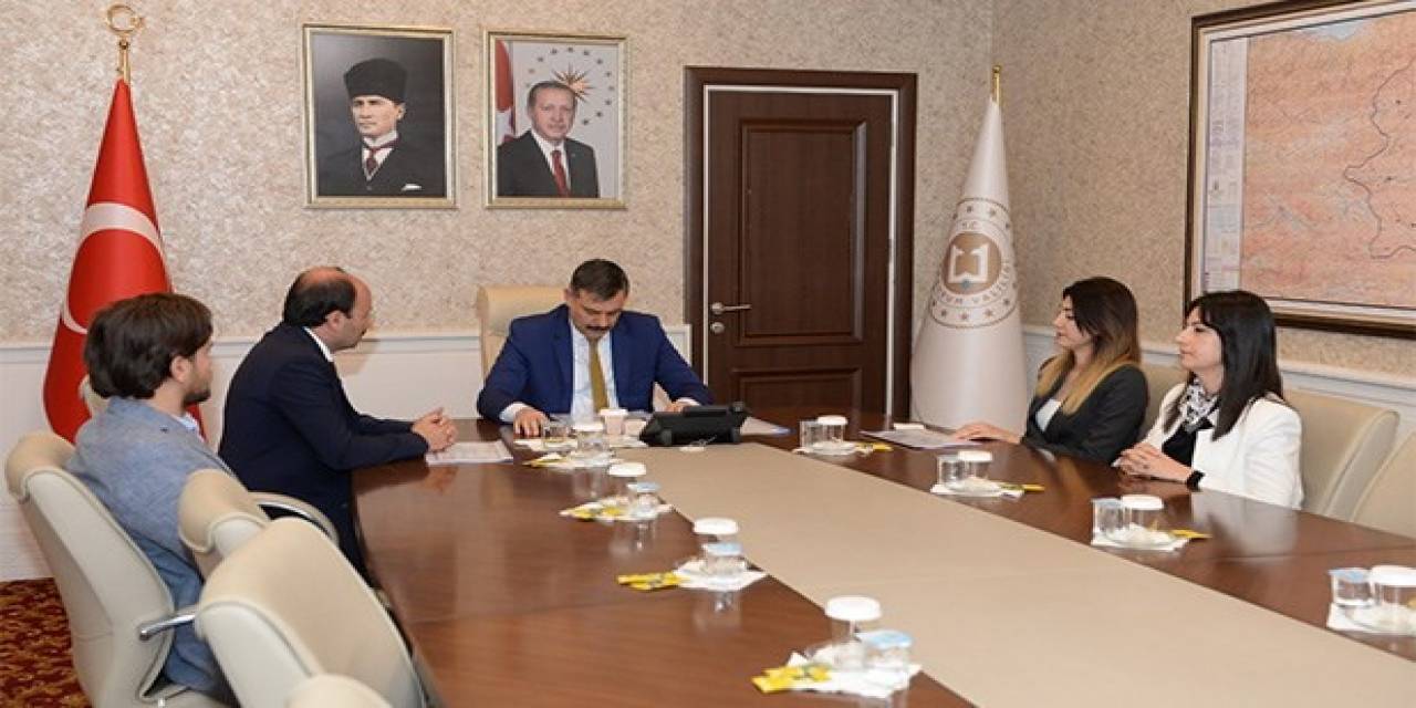 Vali Çiftçi Ve Rektör Çakmak Lise Öğrencileri İçin Bir Araya Geldi