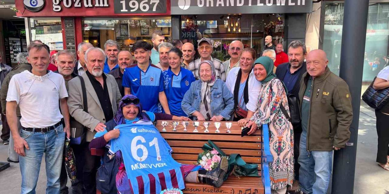 Trabzonspor Sevgisiyle Tanınan Münevver Taflan’a Doğum Günü Sürprizi