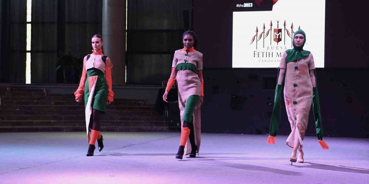 Bursa Kumaşından Üretilen En Güzel Tasarımlar Sergilendi