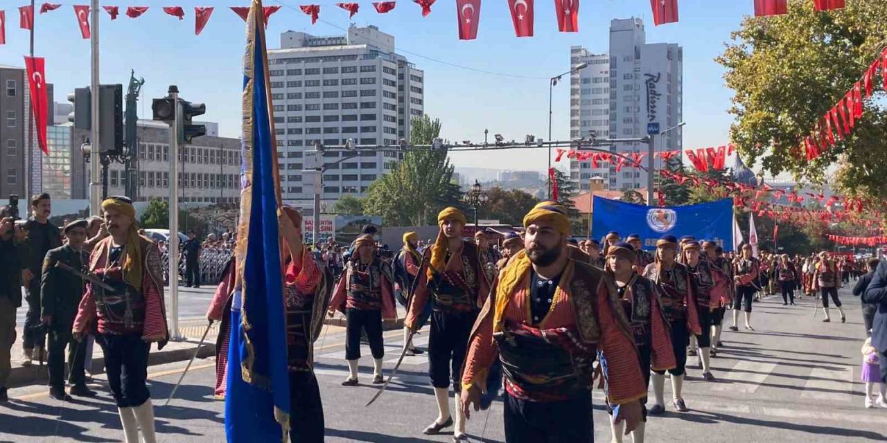 Ankara’nın Başkent Oluşu Anıtkabir Ve 1. Mecliste Törenlerle Kutlandı
