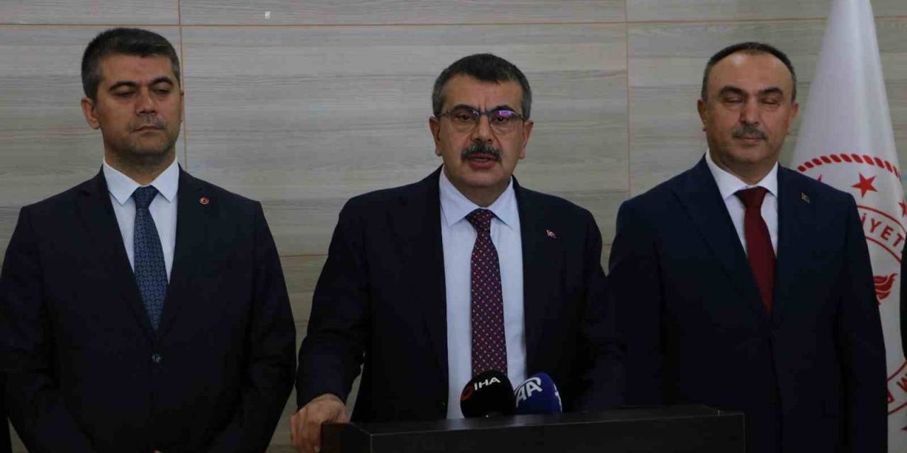Bakan Tekin, Eğitimde Depreme Karşı Aldıkları Önlemi Açıkladı
