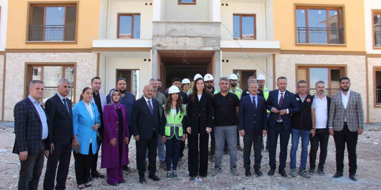 Ak Parti Genel Başkan Yardımcısı Karaaslan: “Konut Değil Yaşam Alanları Yapıyoruz”