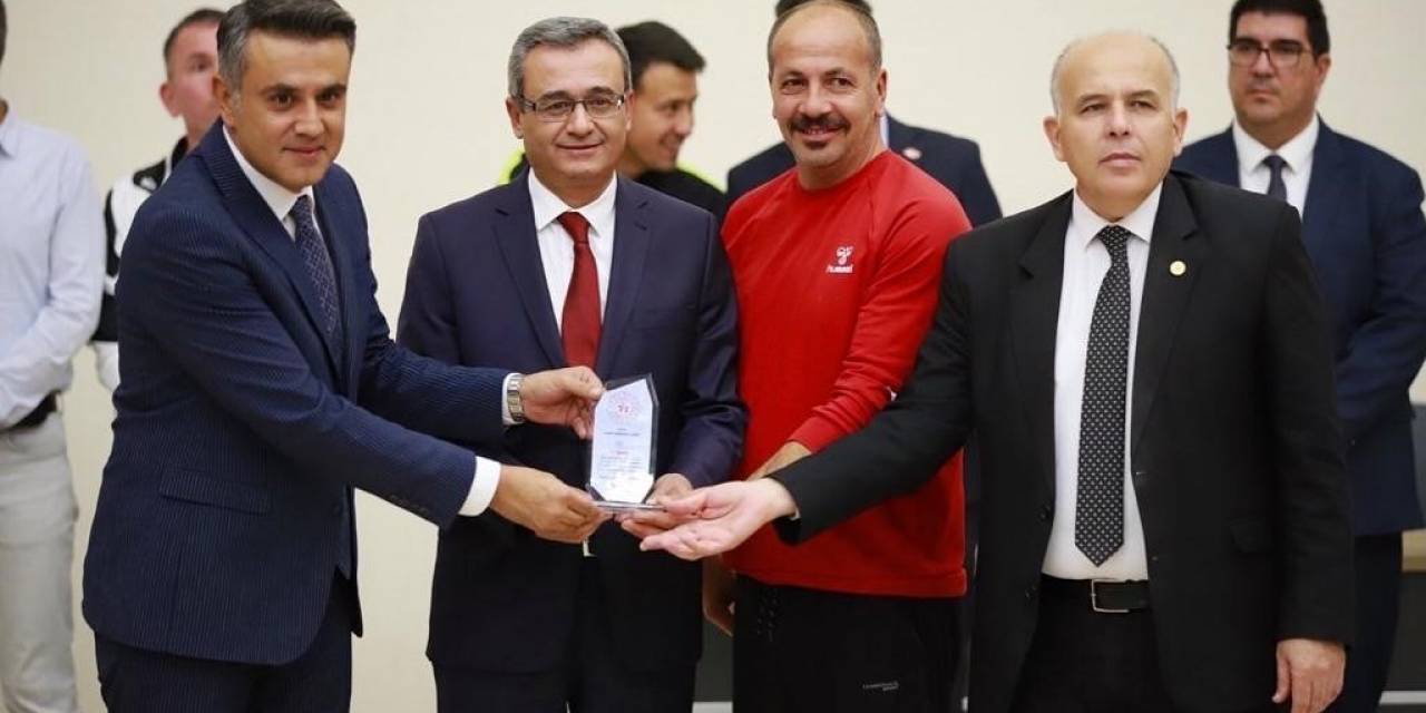 Denizli’de Okul Sporları Maratonu Başladı