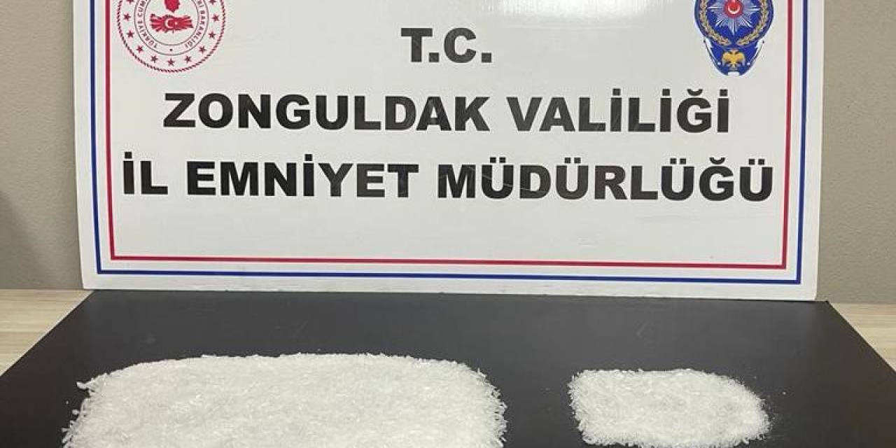 Zonguldak’ta Yarım Kilo Uyuşturucu İle Yakalanan 2 Kişi Tutuklandı